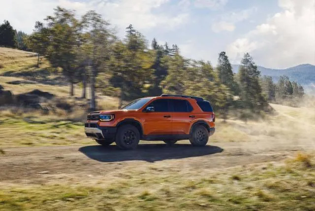 TheCarConnection Logo