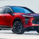 A More Stylish Tow-Row SUV Option